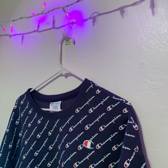 Champion Sweatshirt - Picture 3 of 4